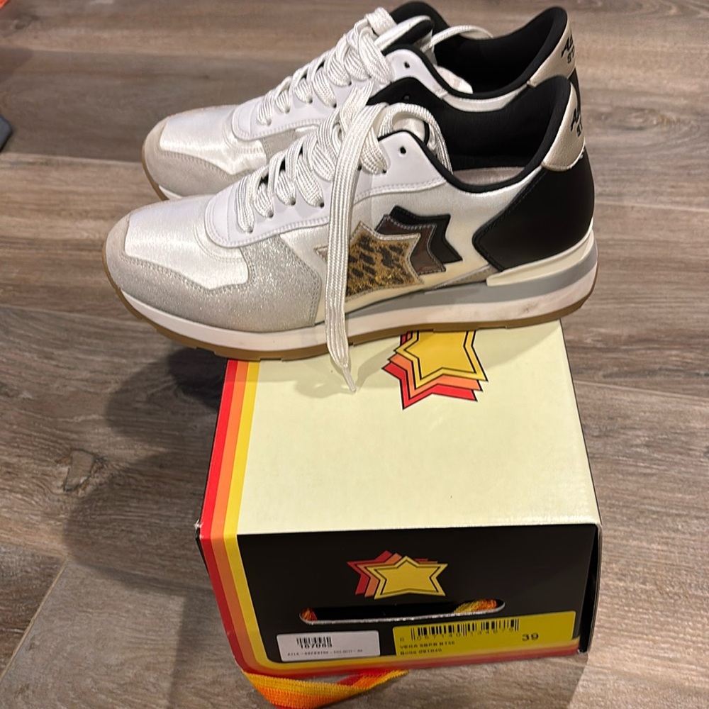 Size 39 women’s Atlantic star sneakers worn twice